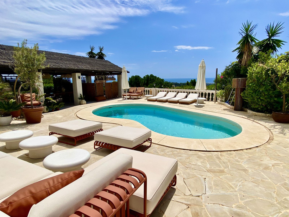 Nueva Milla de Oro, Estepona
