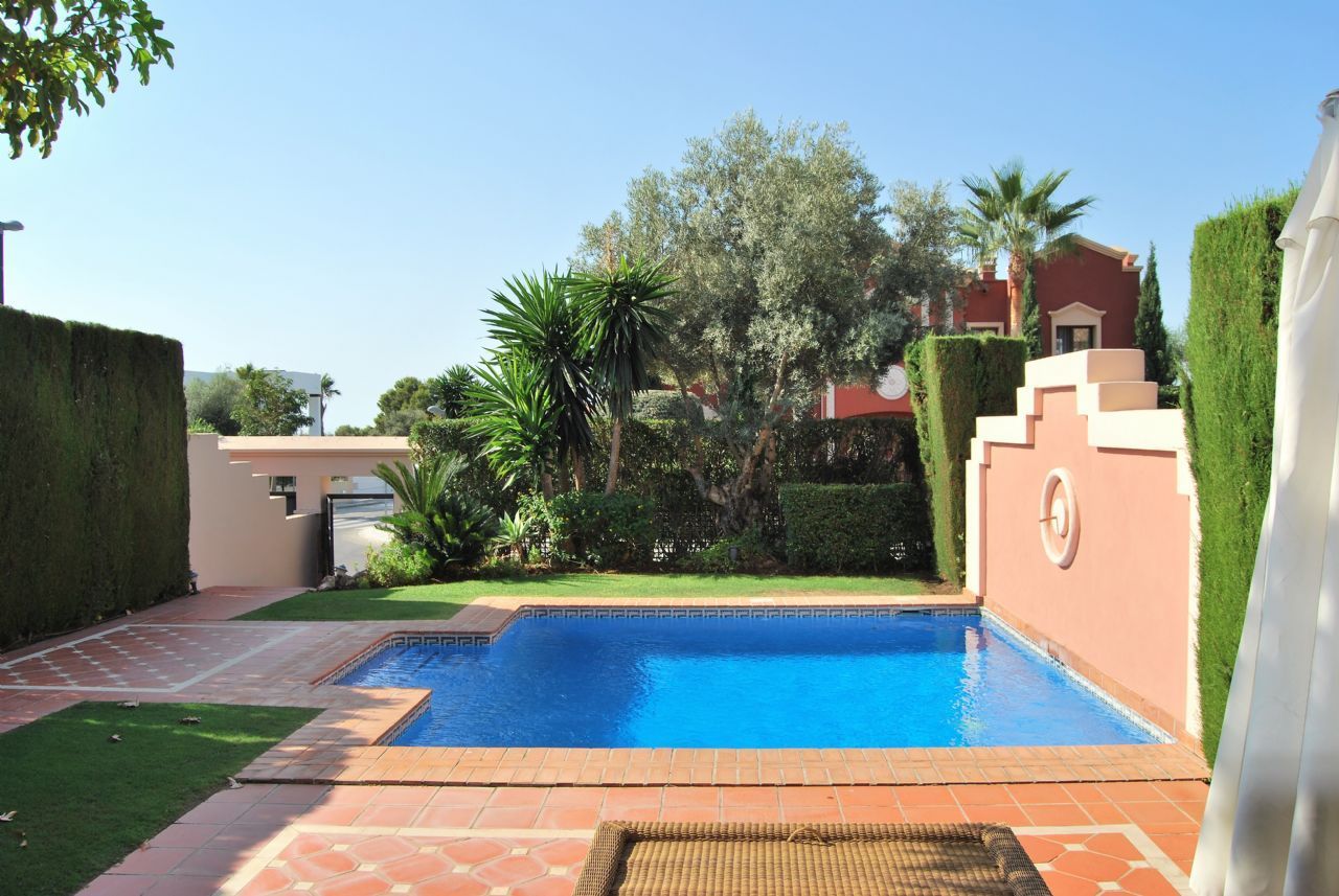 Milla de Oro, Marbella